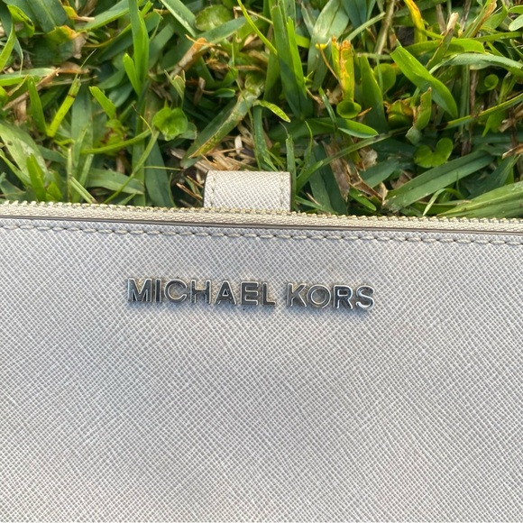 Michael Kors Signature Women's Double Zip Wallet, Aluminum  Michael Kors Gray - Picture 3 of 12